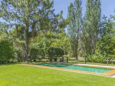 Casa en Venta en Countries y Barrios Cerrados en Esteban Echeverria, USD 520.000