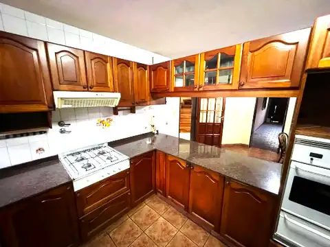 IMPORTANTE CHALET EN VENTA - 4 AMBIENTES - MUY BUENA UBICACIÓN EN SAN MIGUEL CENTRO