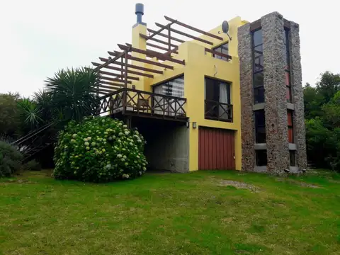Casa en venta de 2 dormitorios c/ cochera en Minas