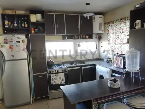 Casa 4 ambientes con 1 baño