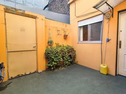Depto Tipo Casa 2 ambientes con 1 baño