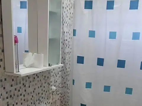 Casa 2 ambientes con 1 baño