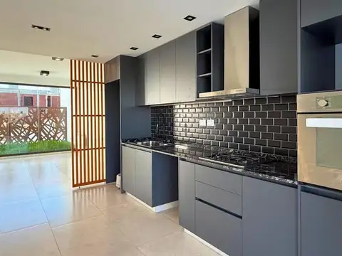 Depto Tipo Casa en Venta de 3 dormitorios