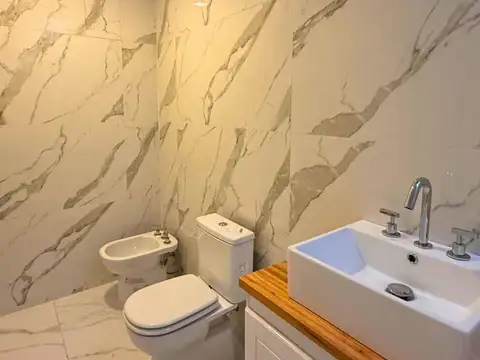 Depto Tipo Casa en Venta con 1 cocheras