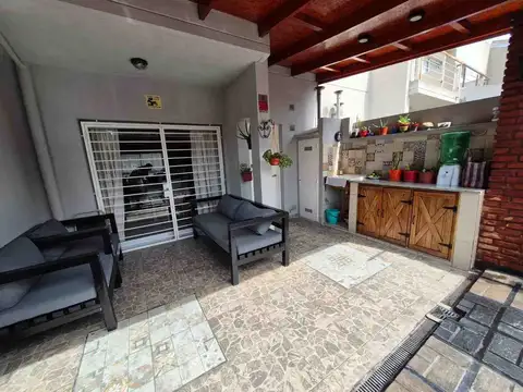 Depto Tipo Casa en Venta 9 años
