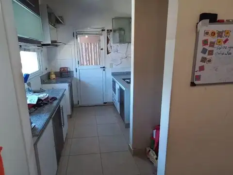 Casa en Alquiler con 2 cocheras
