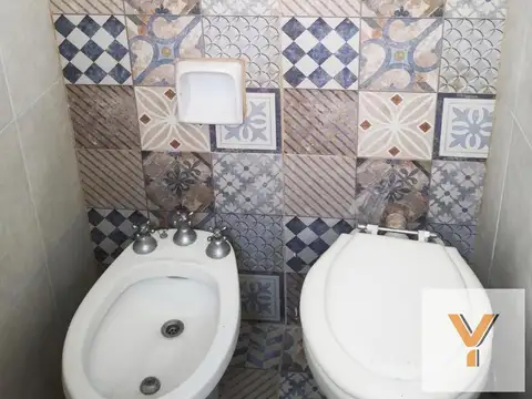 Casa 7 ambientes con 3 baños