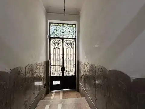 Hipolito Yrigoyen  al 2000 con balcon