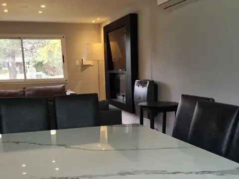 Casa 5 ambientes con 4 baños