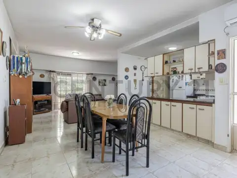 VENTA PH 4 AMBIENTES MARTIN CORONADO - PERMUTA