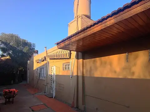 Casa 2 Amb.   Local | Cochera p/ 3 Autos y Jardín-Apto Credito-Quilmes Oeste
