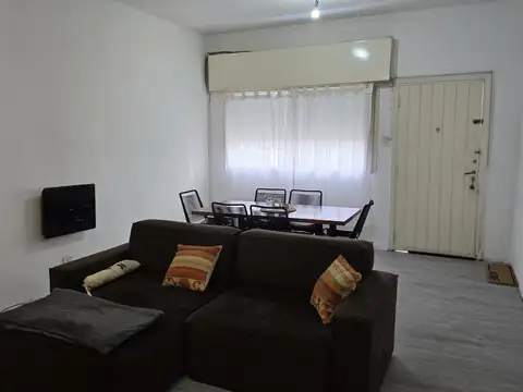 Depto Tipo Casa en Venta de 2 ambientes