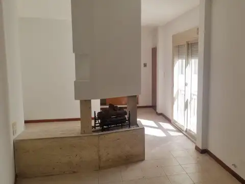 ALQUILER DEPARTAMENTO 3 AMBIENTES, EXCELENTE ESTADO