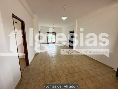 Departamento de 3 amb en alquiler en Lomas del Mirador