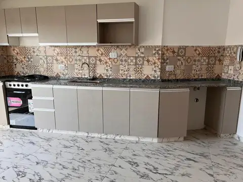 Departamento de 3 ambientes  en ALQUILER en Parque Patricios -Salcedo 3100-