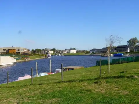 Terreno en Venta en Albanueva, USD 1.300.000