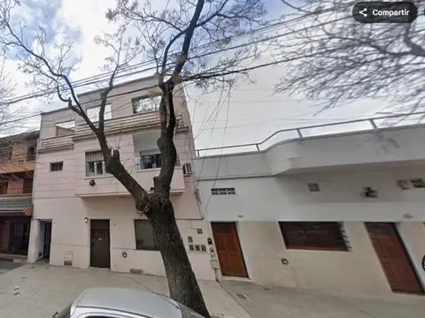 PH SIN EXPENSAS, 3 AMB + 1 AMB. EN ALTO C/PATIO CUBIERTO Y TERRAZA, 130 MTS TOT., CTFTE SÚPER LUMINOSO, EXC. UBICACIÓN