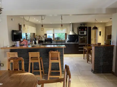 VENTA CASA SAN MARTIN DE LOS ANDES.  BARRIO PRIVADO PEÑON DE LOLOG