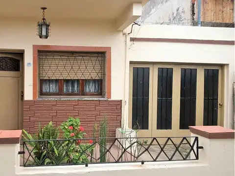 VENTA URGENTE CASA, APTA CREDITO  / PARQUE / GARAJES