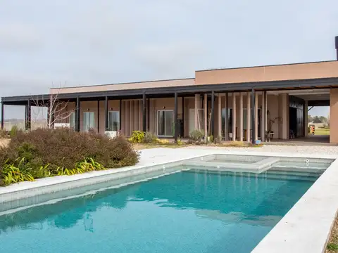CASA 4 AMBIENTES EL ESPINILLO GOLF COUNTRY