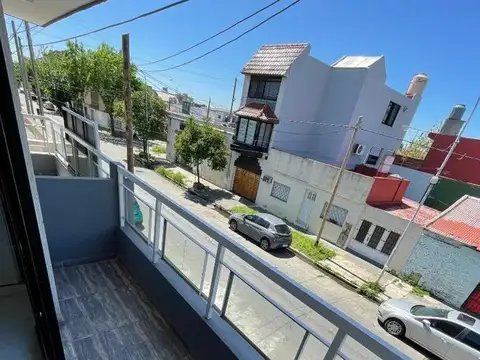 MONOAMBIENTE CON BALCON EN ALQUILER Y VENTA! 1°A