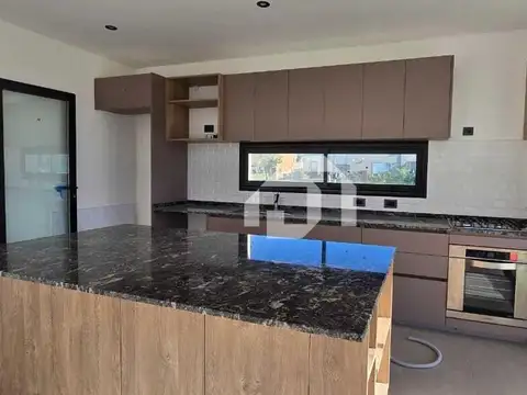 Casa en Venta en San Pablo, USD 220.000