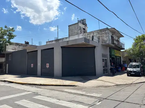 Local de 178 m² en Esquina Nuevo