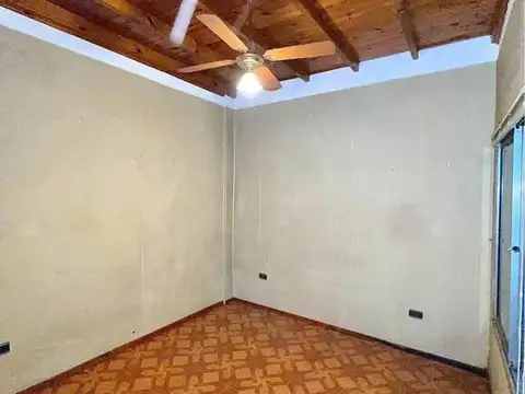 Casa en venta - 1 Dormitorio 1 Baño - Lanús