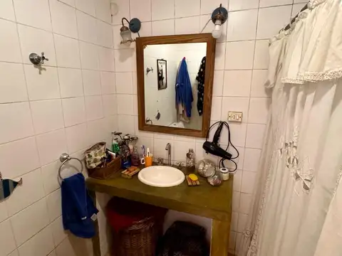 Casa 5 ambientes con 1 baño