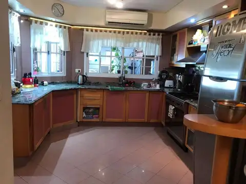 Casa en Venta en Haedo, USD 450.000