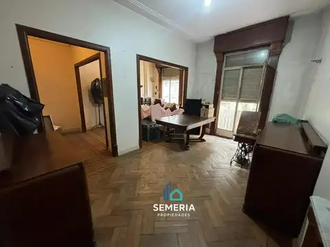 Pasteur 100, Piso 2