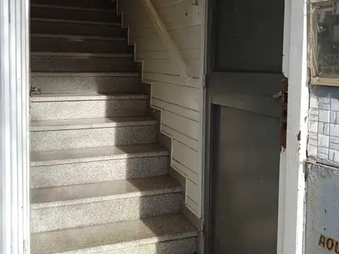 VENTA DE GALPÓN CON 5 DEPTOS DOCK SUD AVELLANEDA