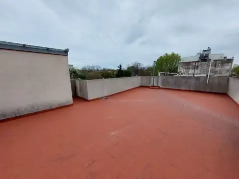 Carlos Pellegrini 100, Piso 1