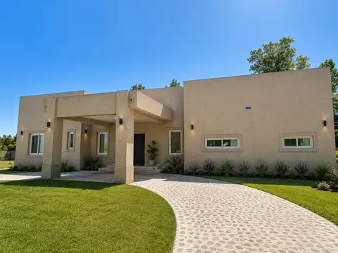 Casa en Venta en Casuarinas Del Pilar, USD 365.000