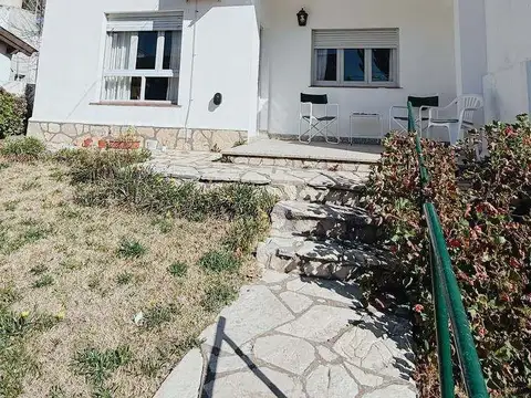 Chalet en venta c/ cochera en Monte Hermoso