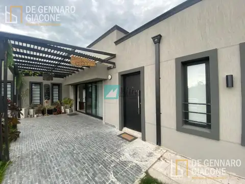 Casa en Venta en Mar del Sud, USD 270.000