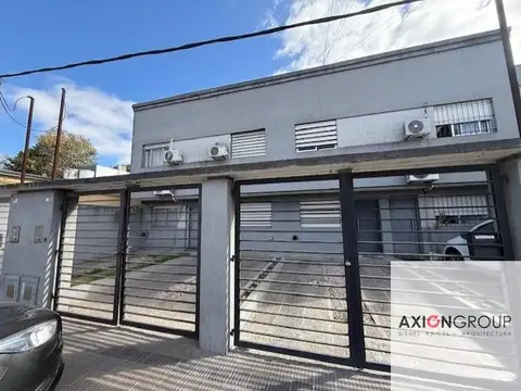 Dúplex en venta c/ cochera en Villa Elvira