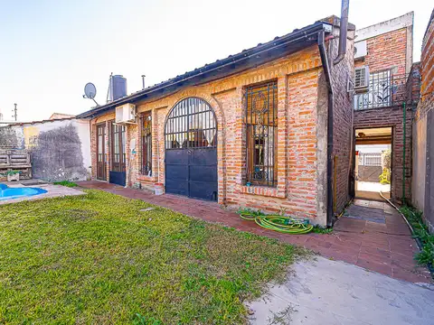 Casa 4 ambientes con 1 baño