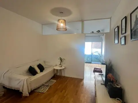 Departamento Monoambiente con Balcón y Patio en Saavedra
