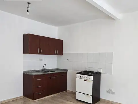 Depto Tipo Casa en Alquiler de 2 ambientes