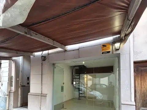 Calle Pellegrini 100