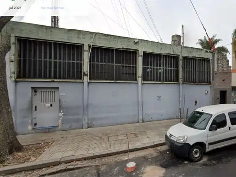 VENTA TERRENO CON DEPOSITOS Y RENTAS