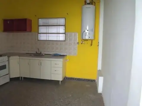 Casa con Departamento Independiente en Venta