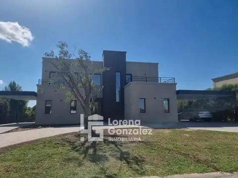 CASA A ESTRENAR EN VENTA HARAS SANTA MARIA