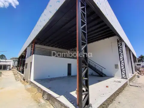 Local en Alquiler en Centro (Moreno), USD 2.000