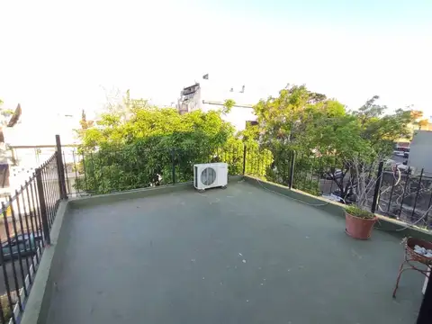 CASA 5 AMB CON COCHERA, TERRAZA QUINCHO Y PARRILLA