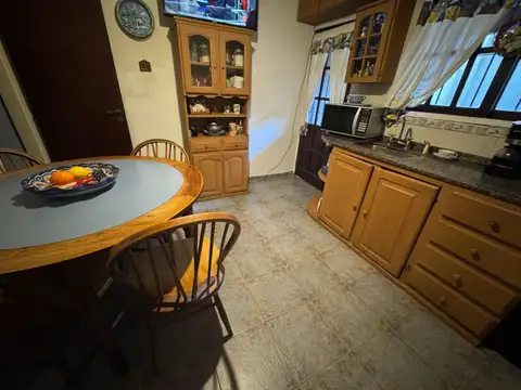 Depto Tipo Casa 4 ambientes con 3 baños