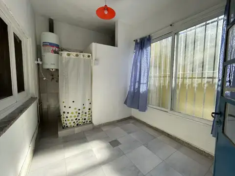 Oficina 4 ambientes con 2 baños