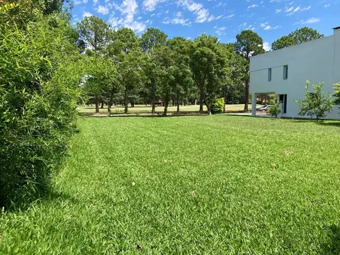 Terreno en Venta en Santo Tome, USD 220.000