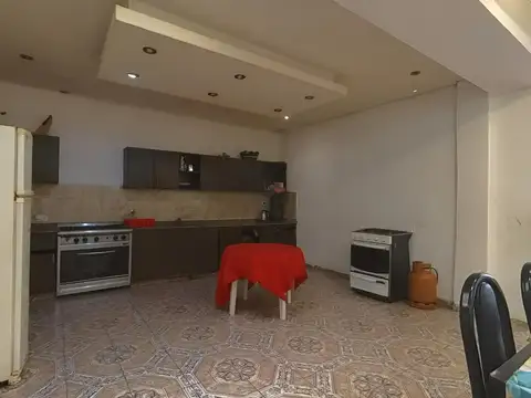 Casa 4 ambientes con 1 baño